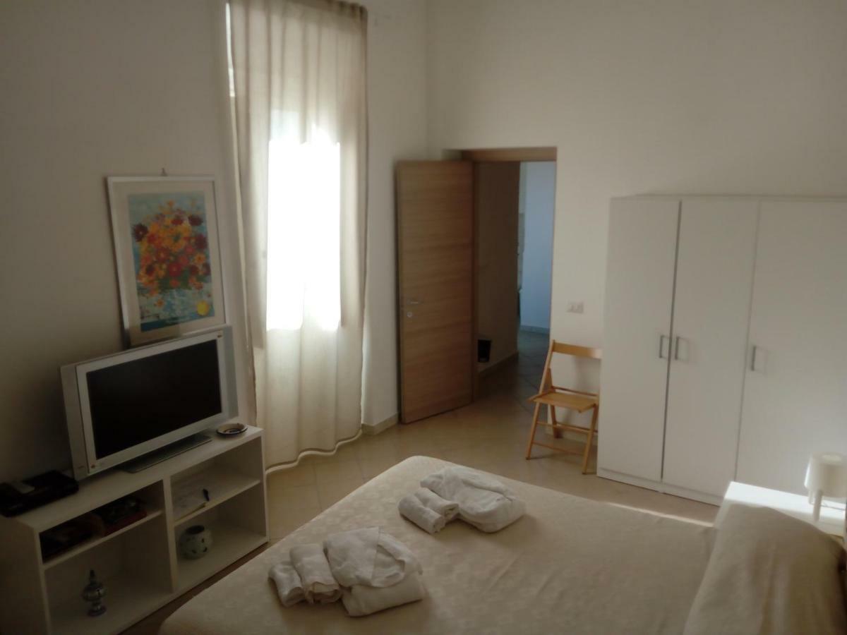 La Porta Accanto