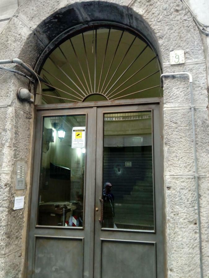 La Porta Accanto *